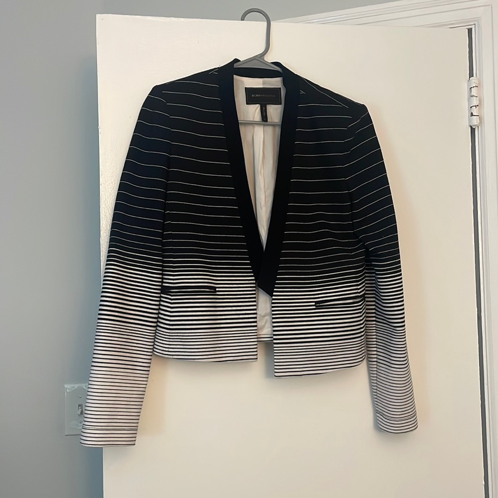 BCBGMAXAZRIA Womens Blazer